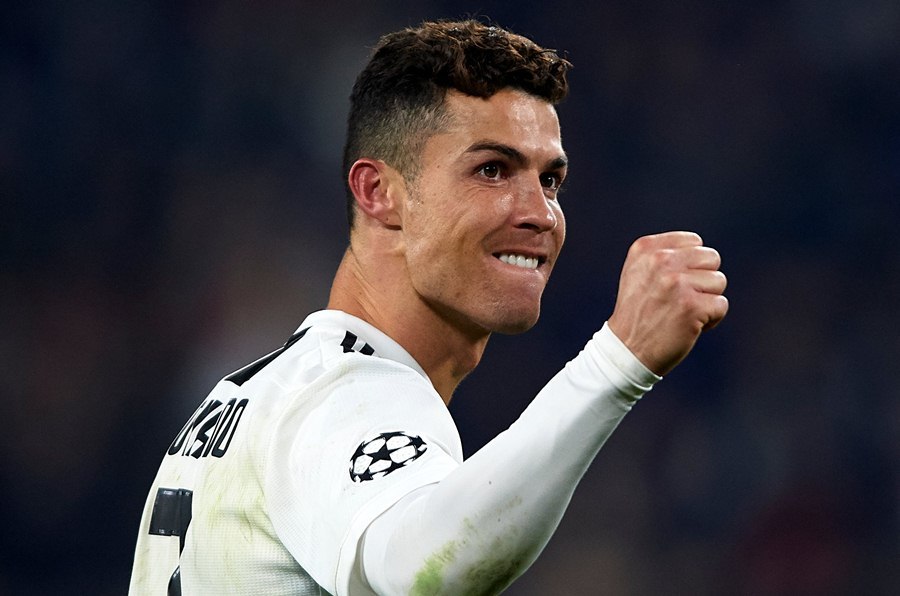 Ronaldo lập cú đúp ở trận lượt về...