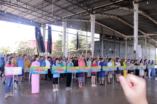 250 vận động viên tham gia giao lưu thể thao đoàn kết Việt Nam-Lào