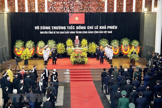 Funeral Board, family of former Party General Secretary Le Kha Phieu offer thanks At the memorial service held for former Party General Secretary Le Kha Phieu in Hanoi. (Photo: VNA)