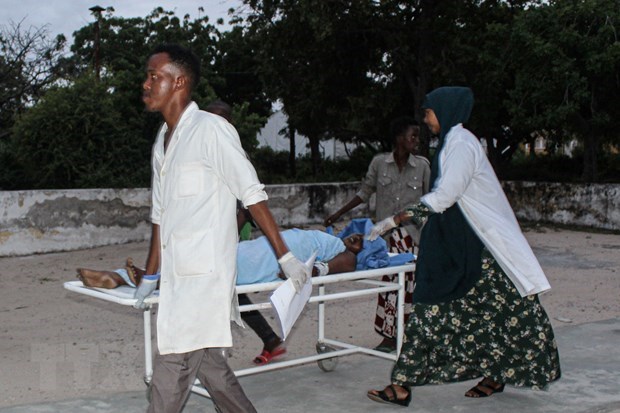 Vietnam calls on int’l community to support Somalia The scene of an attack in Mogadishu (Photo: AFP/VNA)
