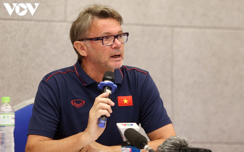 HLV Troussier chỉ ra lứa cầu nòng cốt của Việt Nam hướng đến World Cup 2026