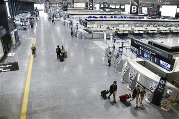 Japan, Laos to ease travelling restrictions from September Narita airport in Japan (Photo: VNA)