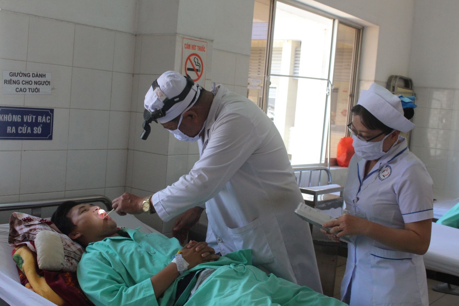 Phòng, chống ngộ độc thực phẩm do độc tố tự nhiên Cần nhanh chóng đưa người bị ngộ độc tới cơ sở y tế gần nhất để được cấp cứu, xử trí kịp thời