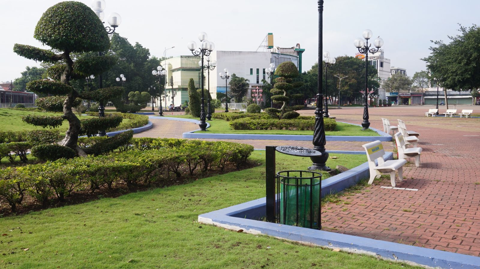 Cảnh quan môi trường TP.Tân An ngày càng xanh, sạch, đẹp