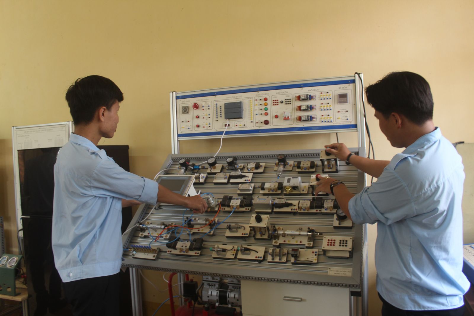 Nhiều lựa chọn cho học sinh tốt nghiệp THCS Học nghề rút ngắn thời gian và giảm chi phí học tập