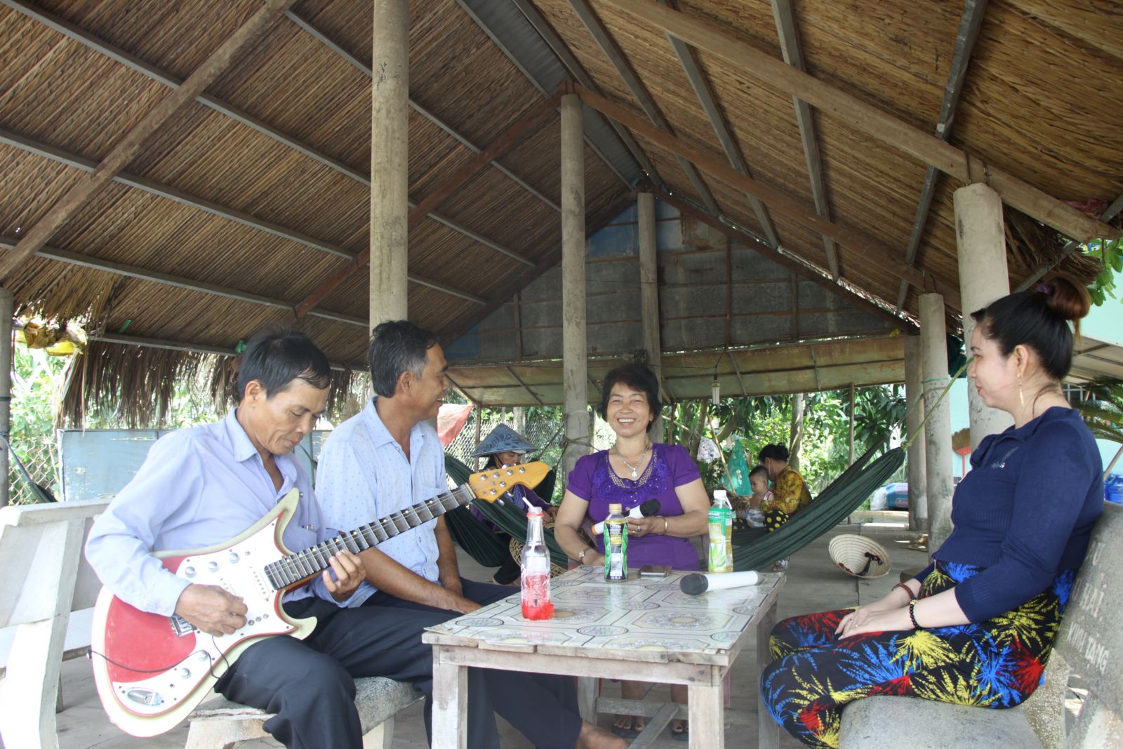 Câu lạc bộ Đờn ca tài tử của xã Thạnh Phước, huyện Thạnh Hóa được duy trì, phát triển qua nhiều năm (ảnh TL)