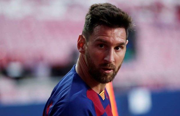 Messi sẽ ở lại Barcelona thêm 1 năm. (Nguồn: givemesport)