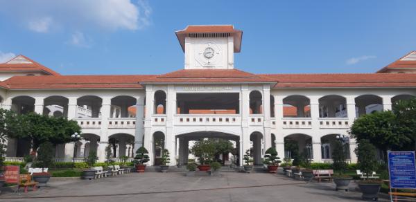 Những ngôi trường mang dấu ấn bác Tư Sang Trường THPT Hậu Nghĩa là một trong những công trình trường học mang đậm dấu ấn của nguyên Chủ tịch nước - Trương Tấn Sang (Ảnh: Ngọc Thạch)