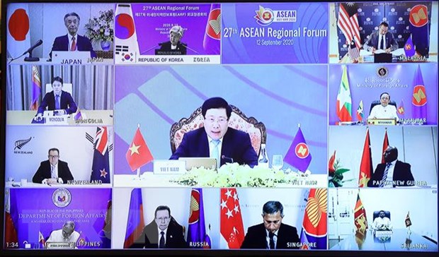Phó Thủ tướng, Bộ trưởng Ngoại giao Phạm Bình Minh phát biểu tại Diễn đàn Khu vực ASEAN lần thứ 27. (Ảnh: Lâm Khánh/TTXVN)