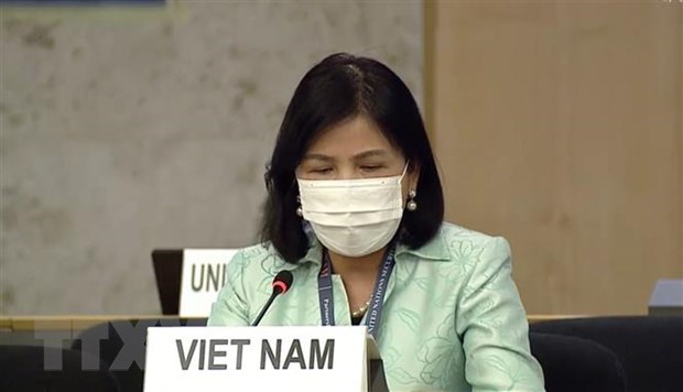 Vietnam attends UN Human Rights Council’s 45th regular session Ambassador Le Thi Tuyet Mai - Permanent Representative of Vietnam to the UN, the World Trade Organisation (WTO) and other international organisations in Geneva at a session of the UN Human Rights Council (Photo: VNA)