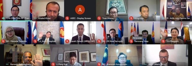ASEAN, UN vow to advance comprehensive partnership The virtual meeting between the Committee of Permanent Representatives to ASEAN and UN officials (Photo: VNA)