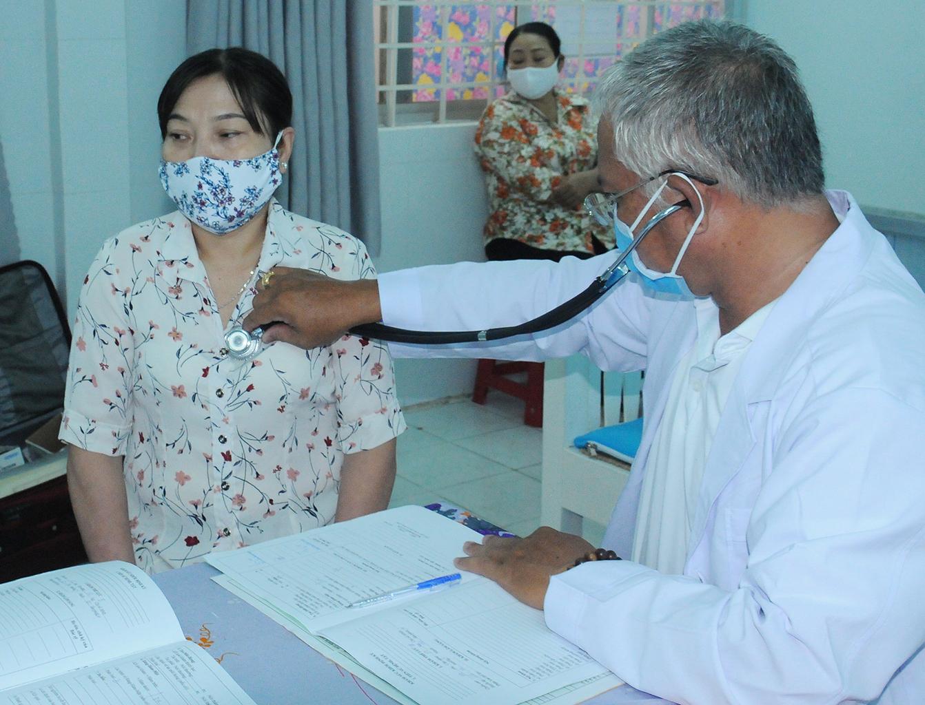 Chăm sóc sức khỏe cho công nhân, lao động là nhu cầu thiết thực