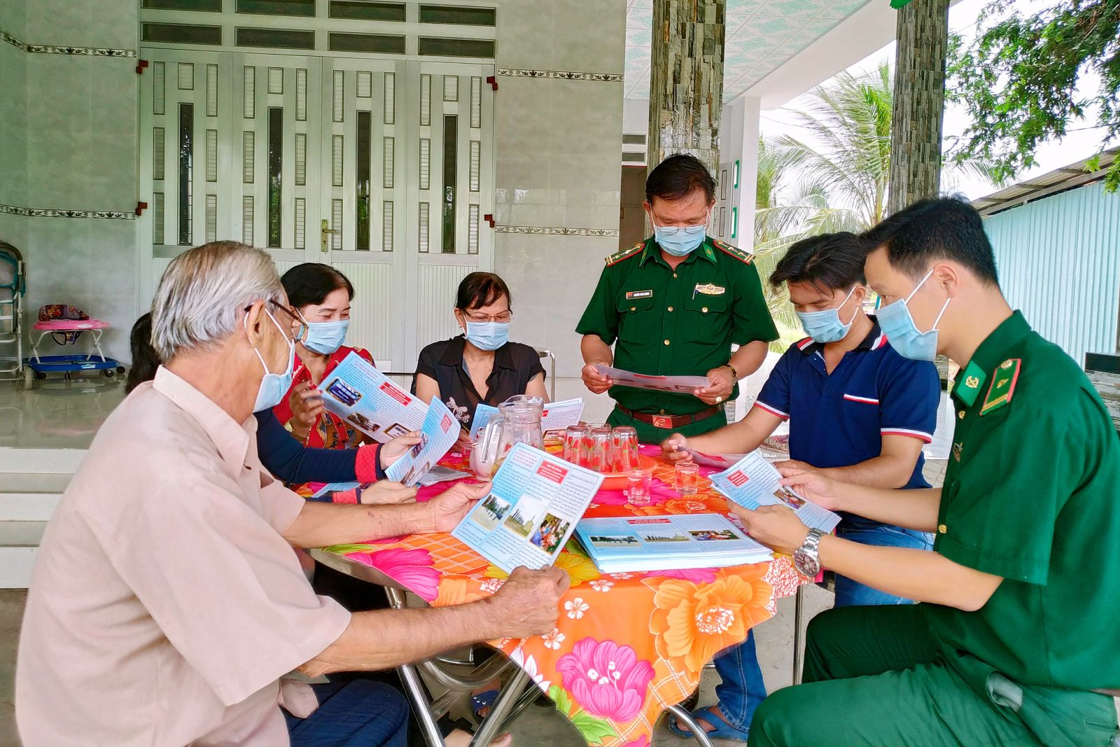 Đồn Biên phòng Thuận Bình tuyên truyền đến người dân về chủ quyền, an ninh biên giới