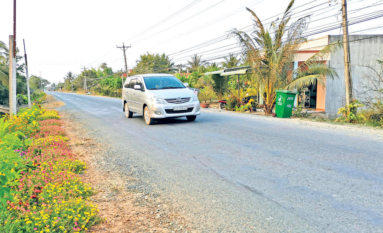 Traffic invested, development prospects opened up PR 816 has been widely and spaciously asphalted