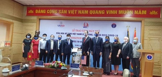 Hoa Kỳ trao tặng Việt Nam 100 máy thở hỗ trợ phòng, chống COVID-19