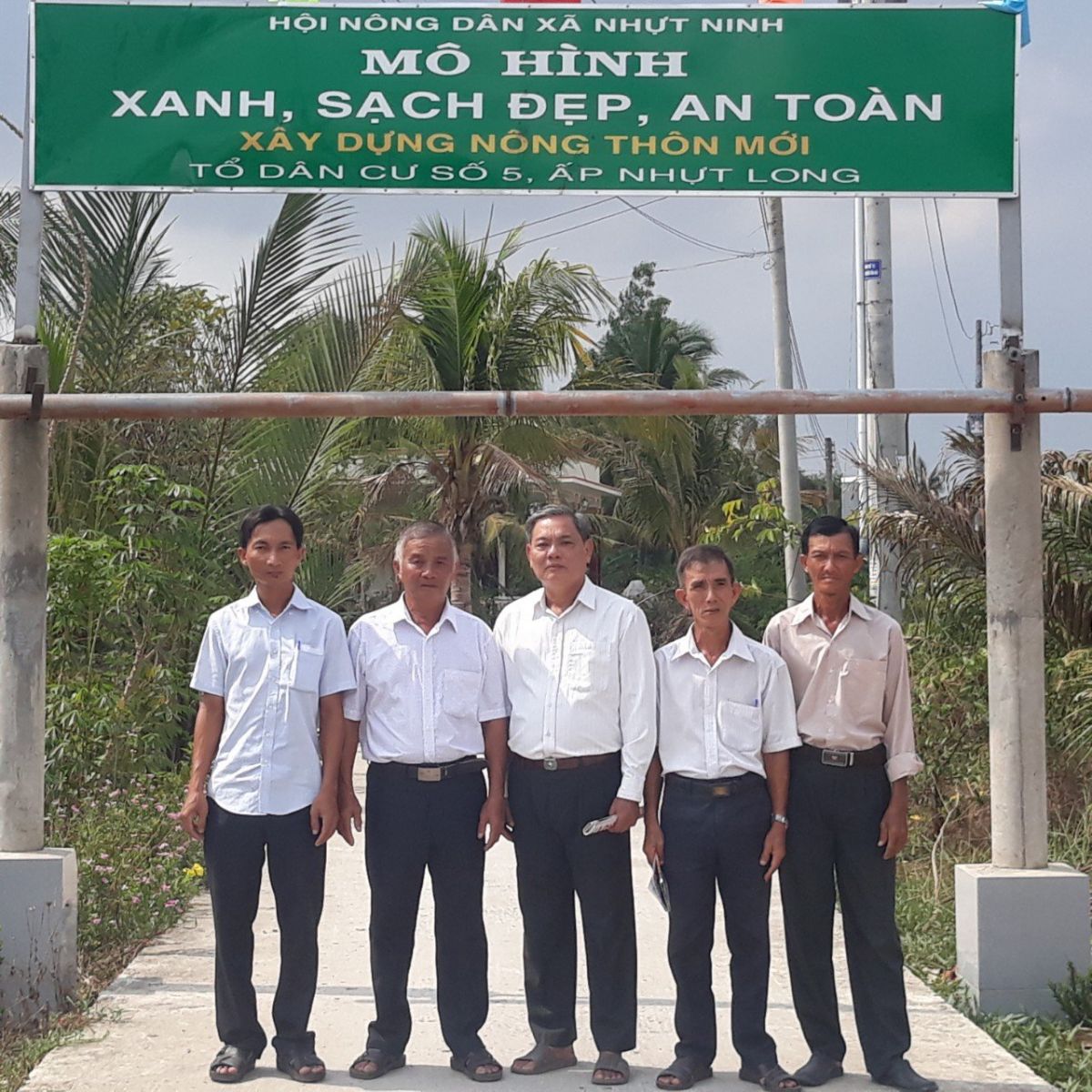 Mô hình Xanh, sạch, đẹp, an toàn của Hội Nông dân xã Nhựt Ninh góp phần xây dựng nông thôn mới