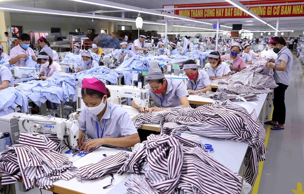 Công nhân sản xuất hàng dệt may xuất khẩu tại Việt Nam. (Nguồn: TTXVN)