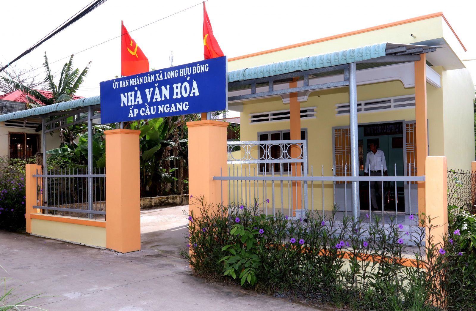 Nhà văn hóa ấp Cầu Ngang