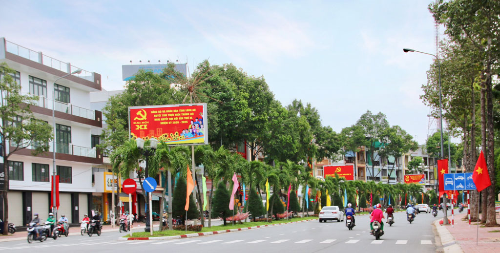 The urban face was embellished to welcome the homeland's festival