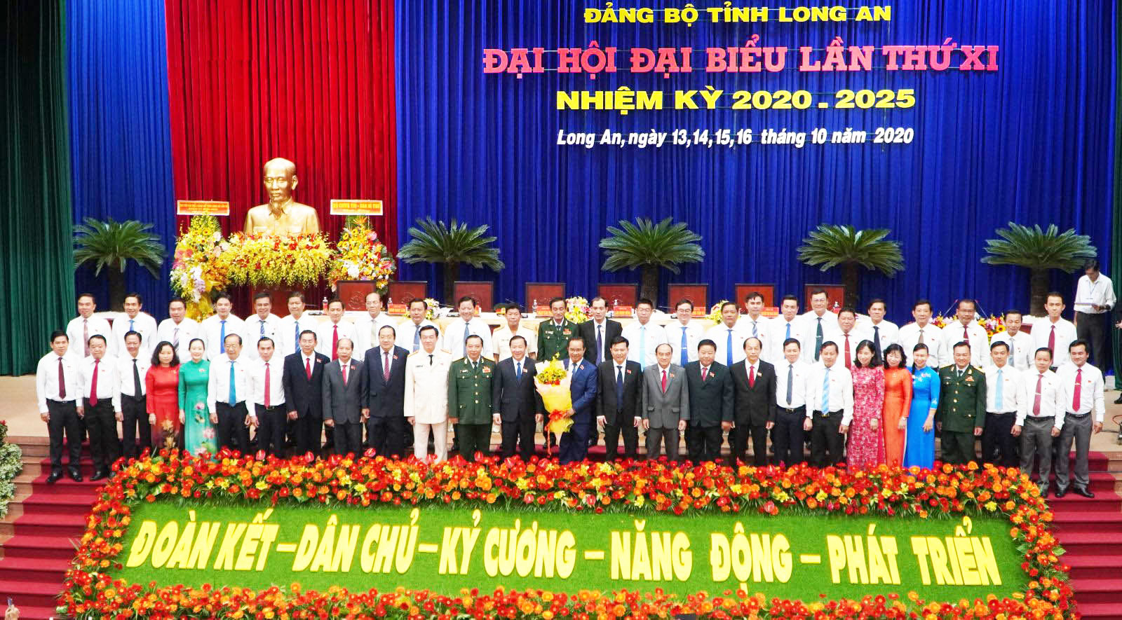 Chào mừng Đại hội Đảng bộ tỉnh Long An Chào mừng Đại hội Đảng bộ tỉnh Long An