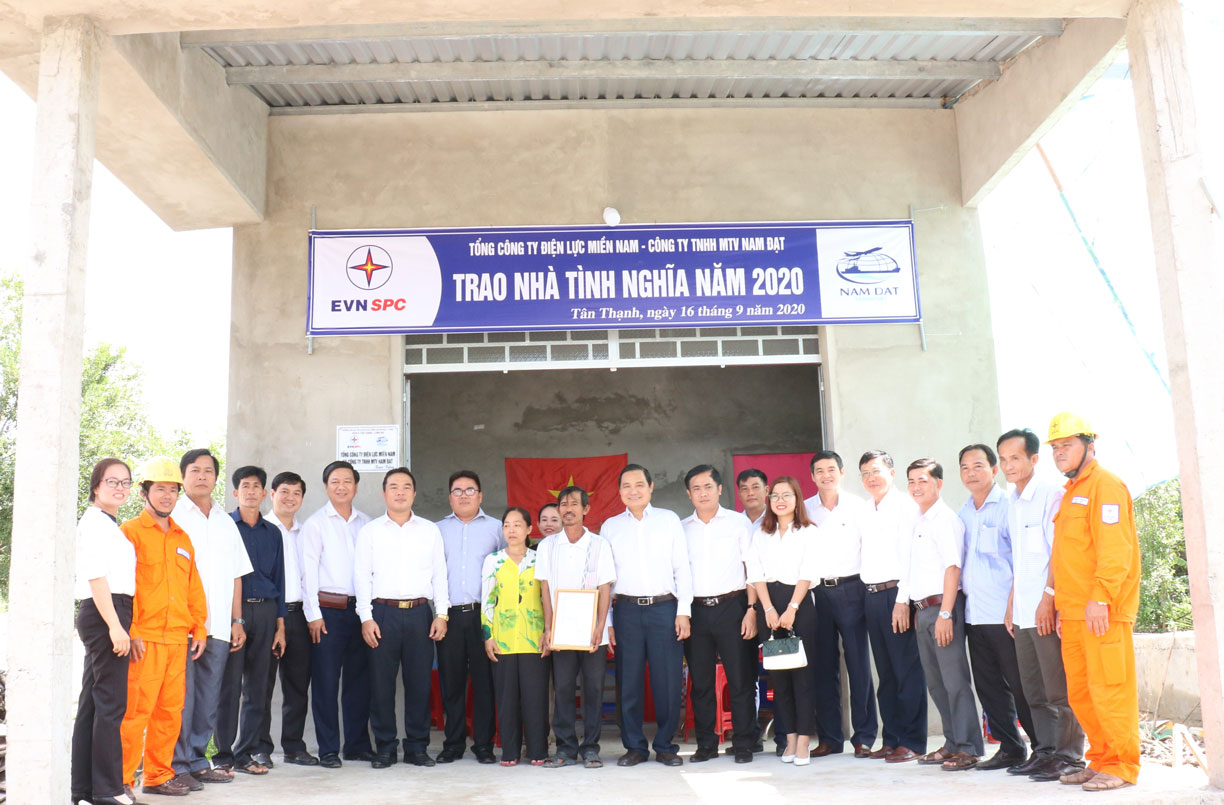 Sản xuất, kinh doanh gắn với hoạt động an sinh xã hội Các hoạt động an sinh xã hội của ngành Điện góp phần cùng tỉnh thực hiện tốt hơn công tác an sinh xã hội trên địa bàn