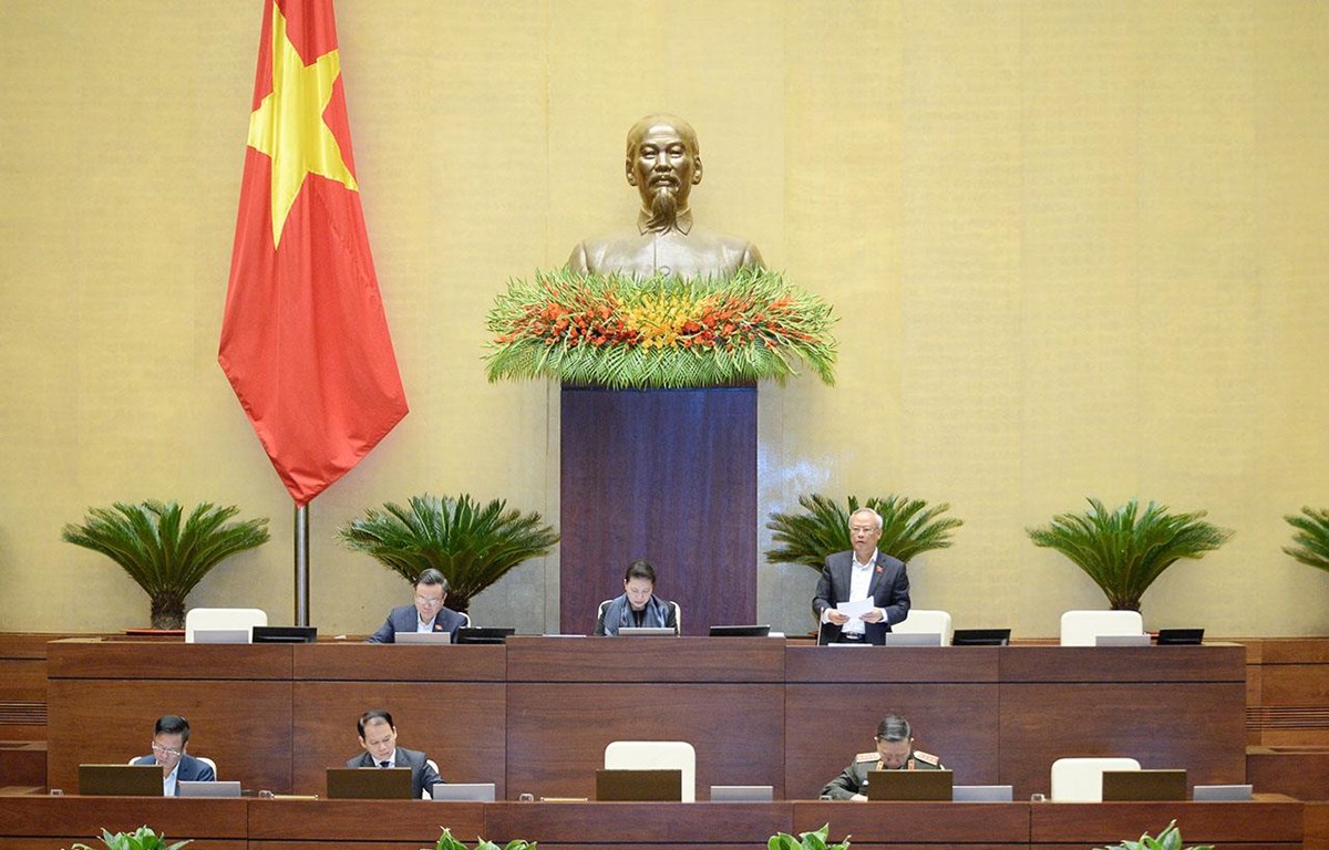Phó Chủ tịch Quốc hội Uông Chu Lưu điều hành nội dung làm việc sáng ngày 21/10. (Nguồn ảnh: quochoi.vn)