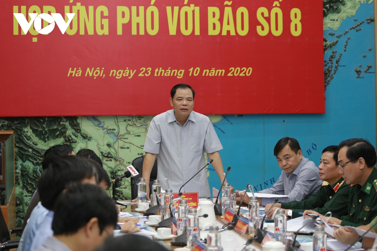 “Chưa bao giờ một tháng có 5 cơn bão trên Biển Đông”