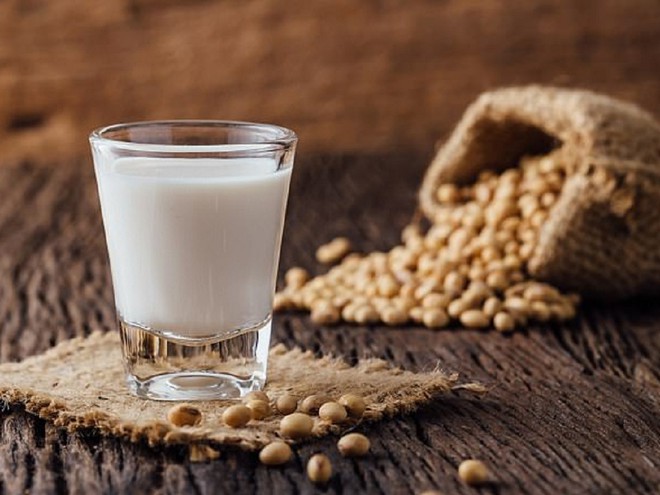 Đậu nành có thể giúp giảm cholesterol trong máu và mang lại nhiều lợi ích sức khỏe khác. Ảnh minh họa: Shutterstock