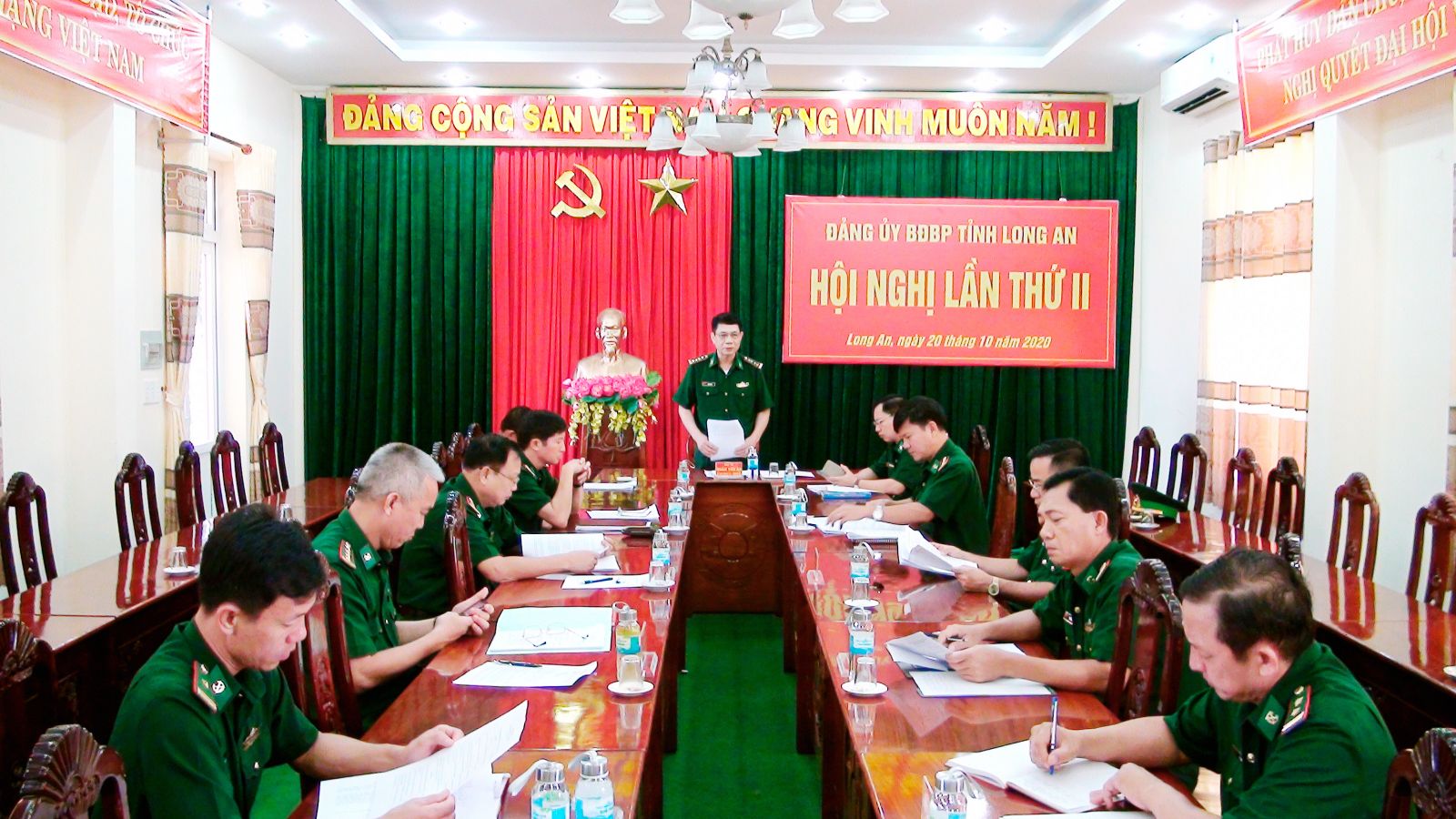 Phối hợp xây dựng và bảo vệ biên giới Đại tá Đoàn Văn An - Chính ủy Bộ đội Biên phòng tỉnh, đánh giá cao sự nỗ lực, vượt khó hoàn thành nhiệm vụ của các đơn vị, cán bộ, chiến sĩ