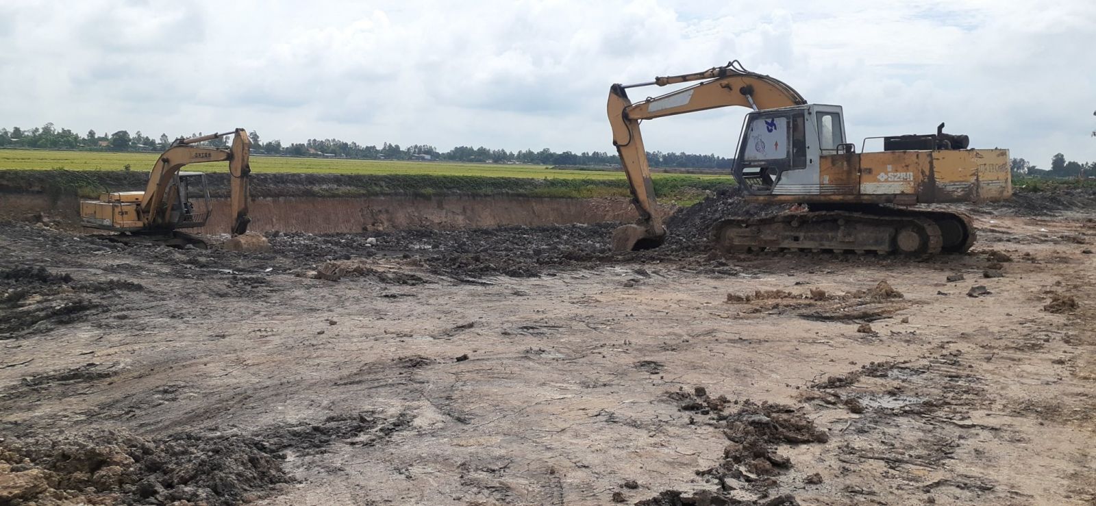  Tình trạng khai thác đất trái phép trên đất lúa xảy ra ở nhiều xã của huyện