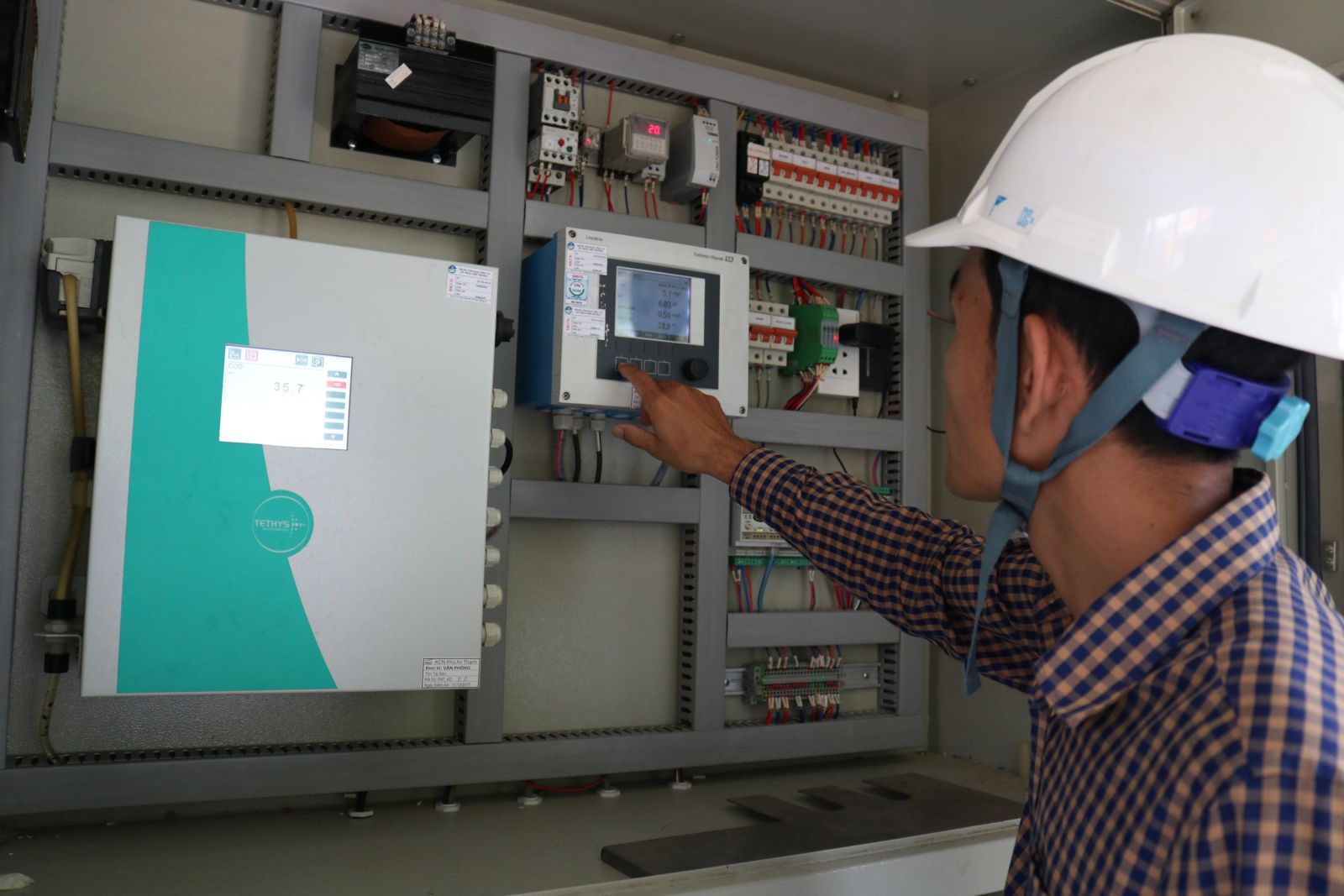 Bảo vệ môi trường lưu vực hệ thống sông Đồng Nai Lắp đặt trạm quan trắc và truyền dữ liệu về Sở Tài nguyên và Môi trường để theo dõi, quản lý, góp phần bảo vệ môi trường