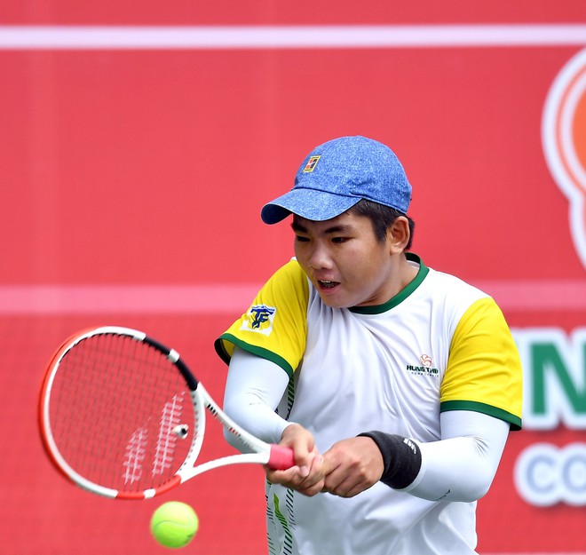 Tài năng quần vợt Nguyễn Quang Vinh