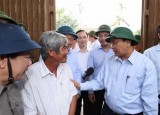 Thủ tướng Nguyễn Xuân Phúc thị sát việc khắc phục hậu quả bão số 9