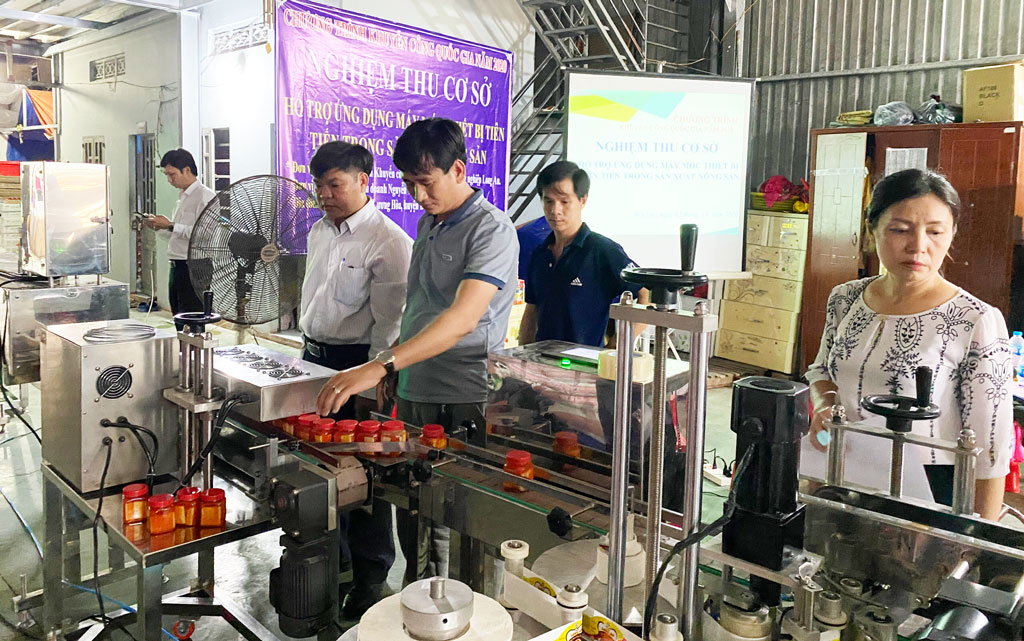 Cơ sở sản xuất công nghiệp nông thôn nỗ lực đưa hàng hóa ra thị trường