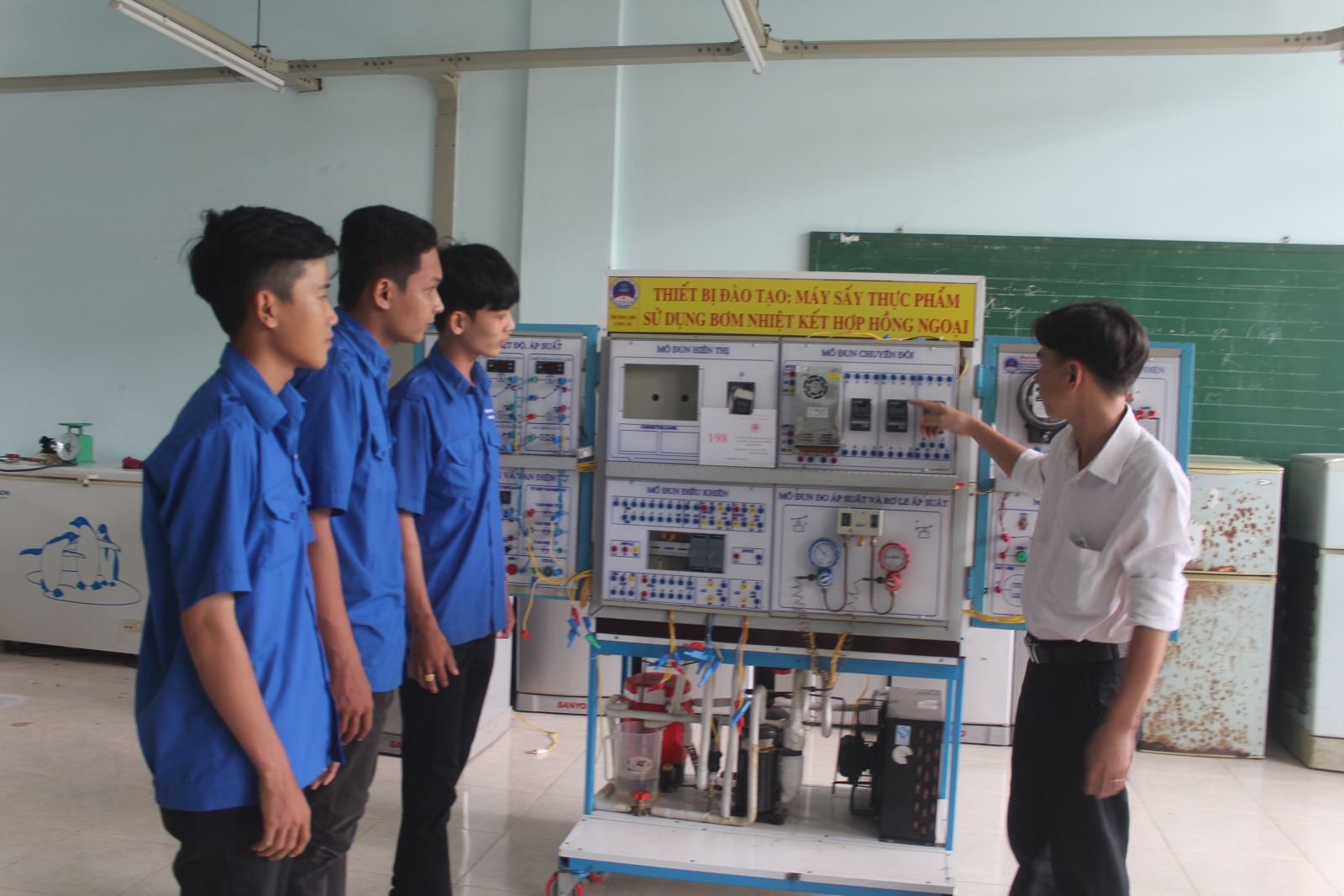 Chuyện về những giáo viên dạy nghề