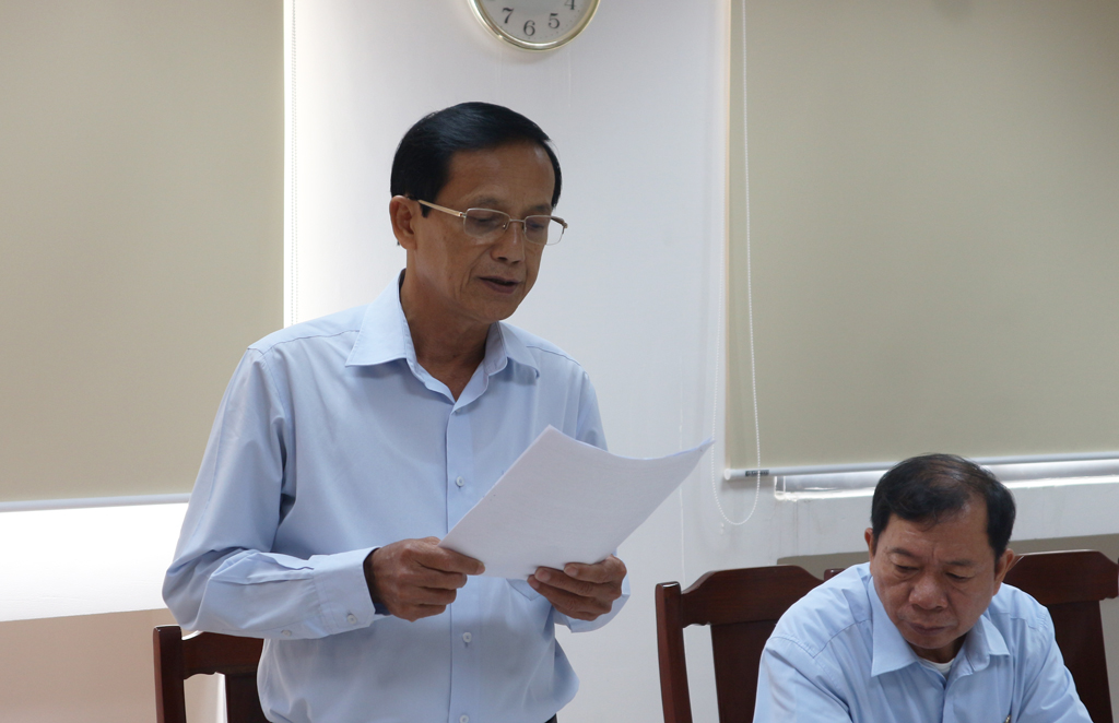 Fatherland Front criticizes socio-economic development plan for period 2021-2025 Former Chairman of the Provincial People's Council - Dang Van Xuong, Chairman of the Legal-Democracy Advisory Council of the Vietnam Fatherland Front Committee proposes the planning work