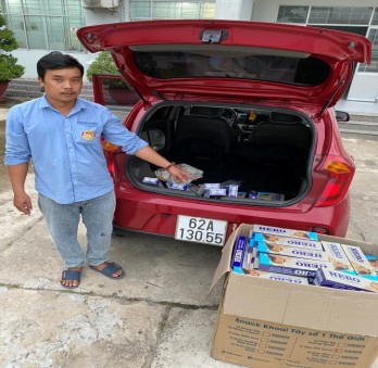 Bắt đối tượng vận chuyển hàng cấm thuốc lá điếu nhập lậu