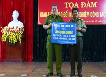 Giao lưu, trao đổi kinh nghiệm giữa Công an Long An và An Giang