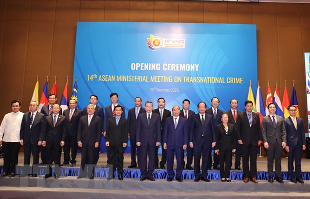 Thủ tướng dự Hội nghị Bộ trưởng ASEAN về chống tội phạm xuyên quốc gia