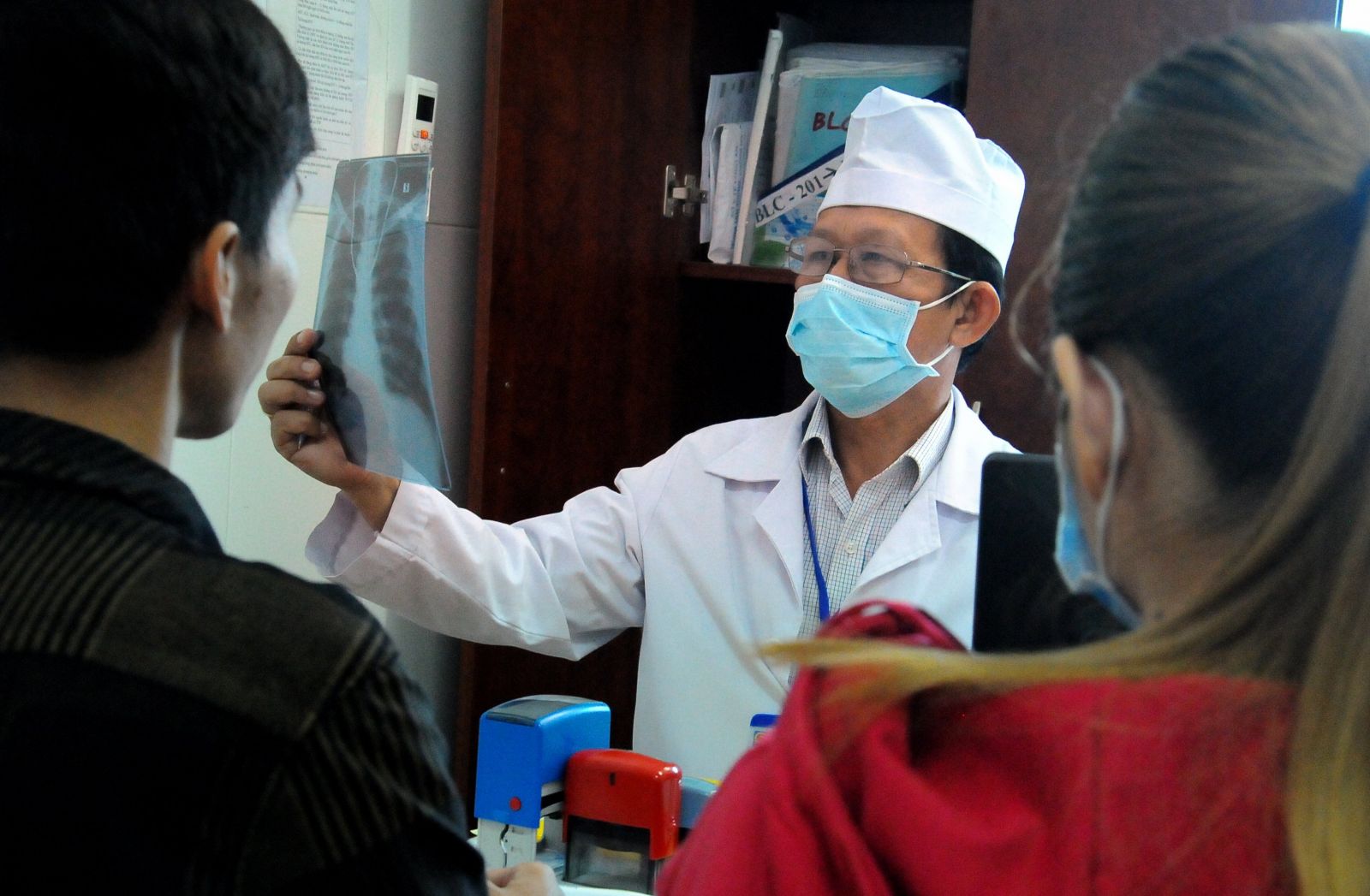 Điều trị ARV sớm giúp người nhiễm HIV sống khỏe, giảm lây nhiễm
