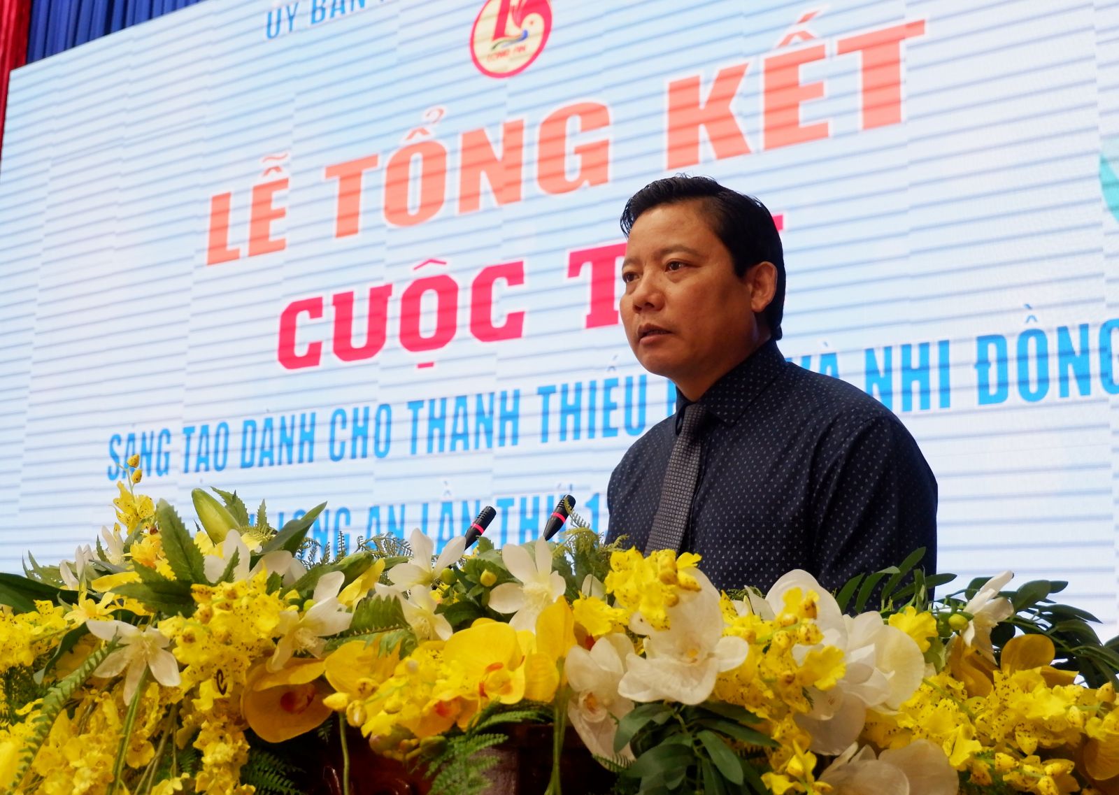 Long An: 28 rewards given for Creative Youth and Pioneer Competition 2020 Vice Chairman of Long An People's Committee - Pham Tan Hoa deliveres a speech at the meeting