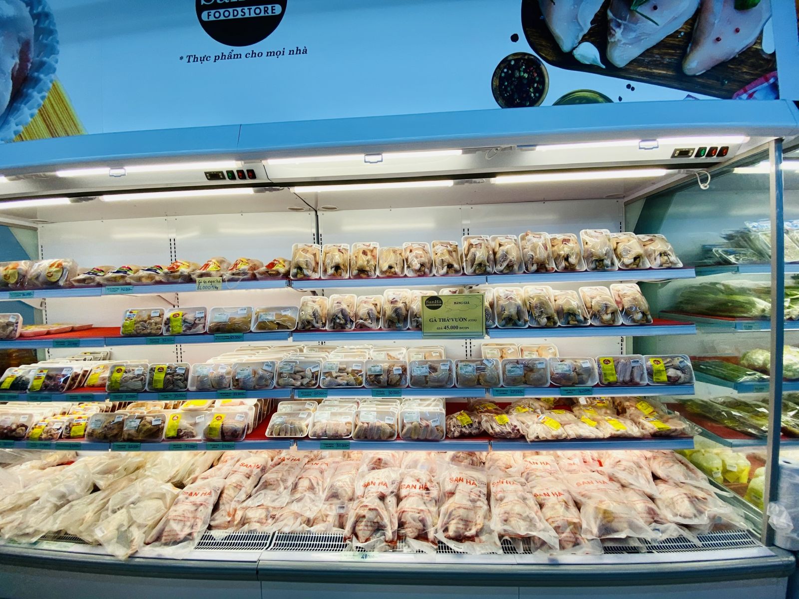 San Ha's characteristic meat products are chicken and duck meat