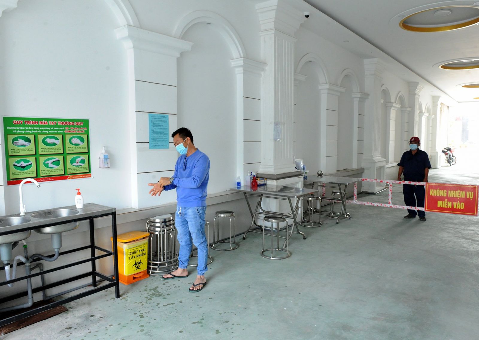 Cách ly chuyên gia nước ngoài, bảo đảm phòng dịch Covid-19
