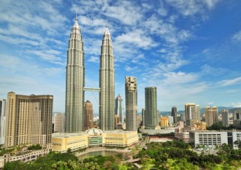 Malaysia considers opening border to boost tourism Malaysia considers opening border to boost tourism