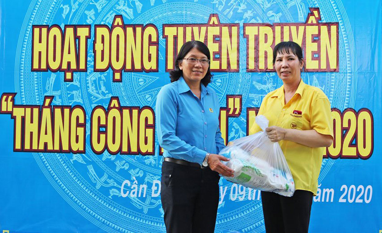 Công đoàn Long An: Một năm nhiều nỗ lực Công đoàn luôn quan tâm chăm lo đời sống vật chất và tinh thần cho công nhân, viên chức, lao động