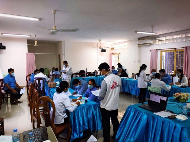 New developments related to COVID-19 in Cambodia, Laos, Philippines A health check centre in Cambodia (Source: VNA)