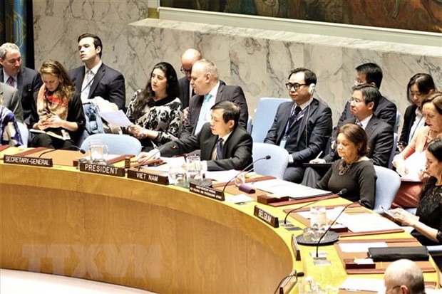 Việt Nam khẳng định bản lĩnh và nâng tầm vị thế trong năm 2020 Ngày 21/1/2020, trên cương vị Chủ tịch Hội đồng Bảo an Liên hợp quốc trong tháng 1/2020, Đại sứ Đặng Đình Quý, Trưởng phái đoàn thường trực Việt Nam tại Liên hợp quốc, chủ trì phiên thảo luận mở của Hội đồng Bảo an Liên hợp quốc về tình hình Palestine-Israel. (Ảnh: TTXVN)