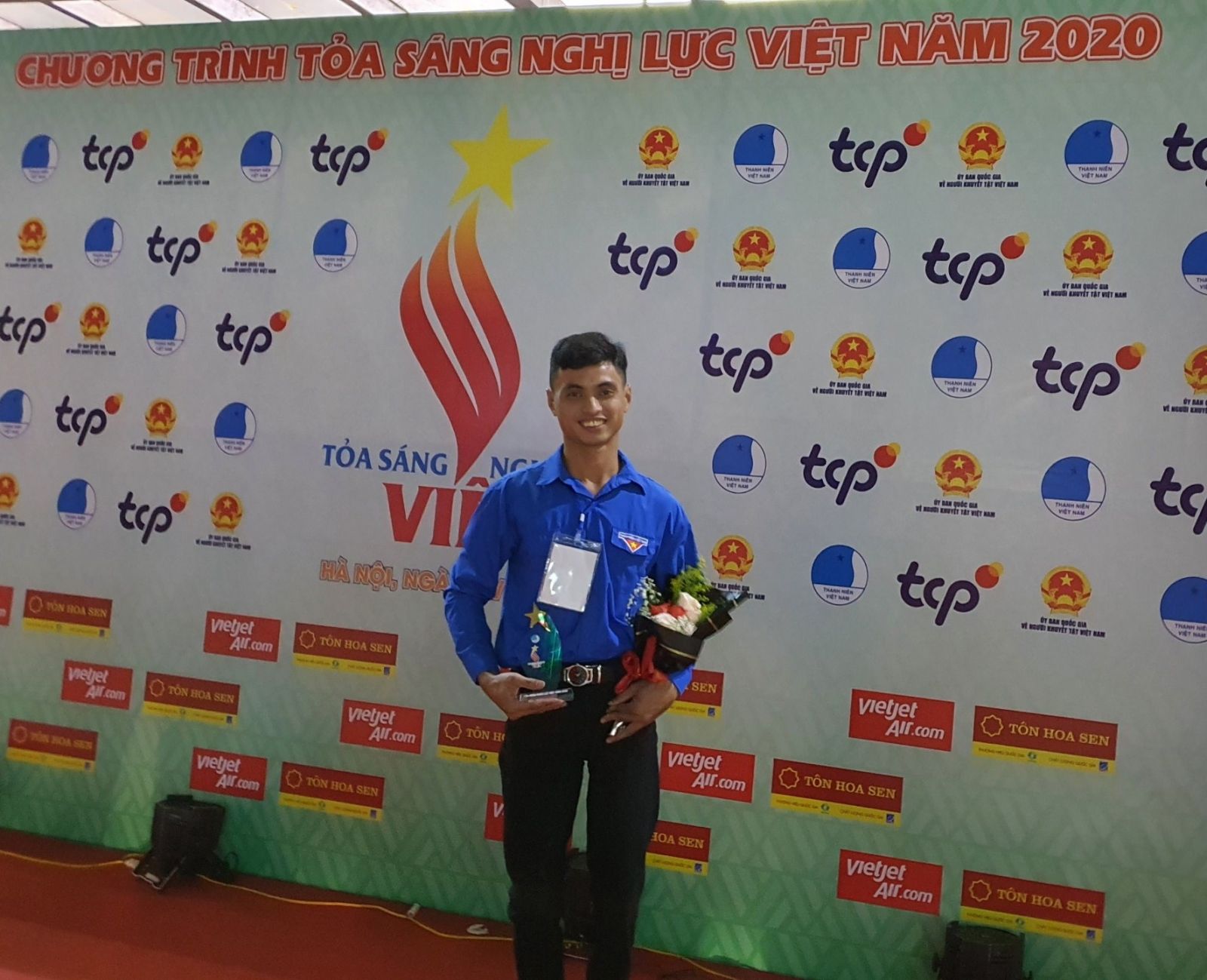 Anh Nguyễn Tấn Vũ được vinh danh trong chương trình “Tỏa sáng nghị lực Việt” năm 2020