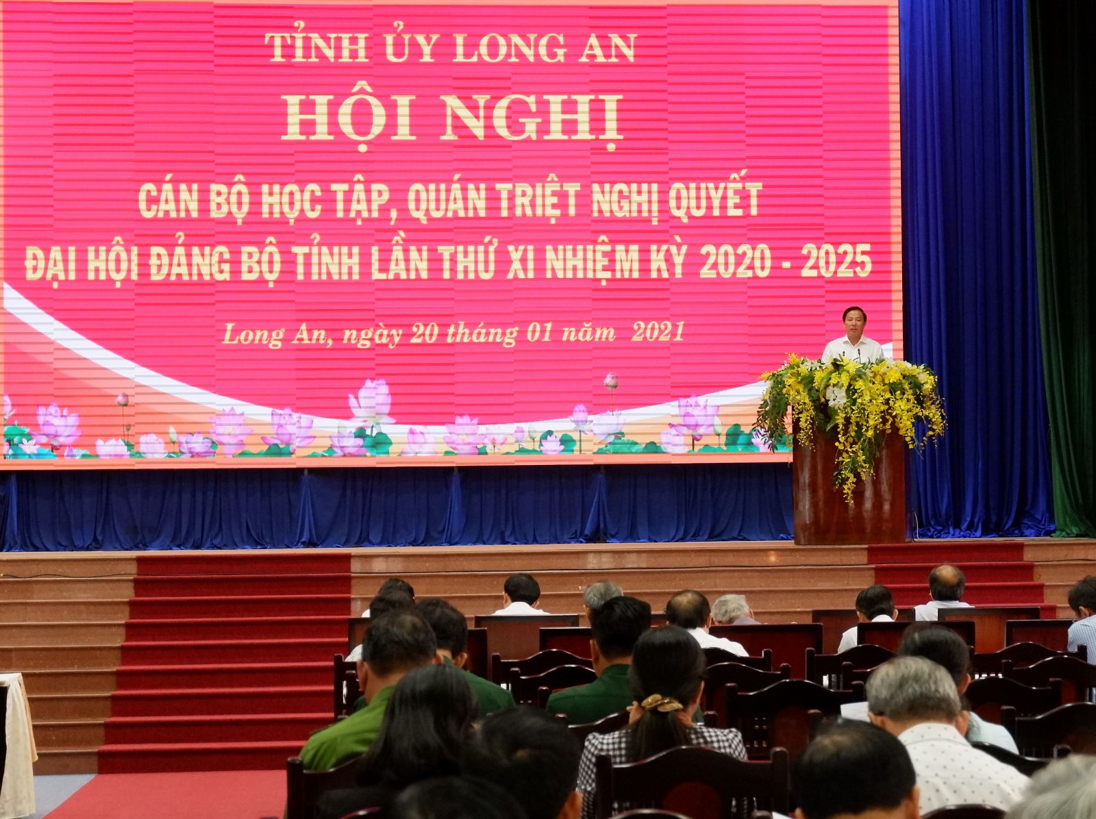 Deputy Secretary of the Provincial Party Committee, Chairman of People's Committee of Long An province - Nguyen Van Ut deploys the Action Program of the Provincial Party Committee to implement the XIth Resolution 