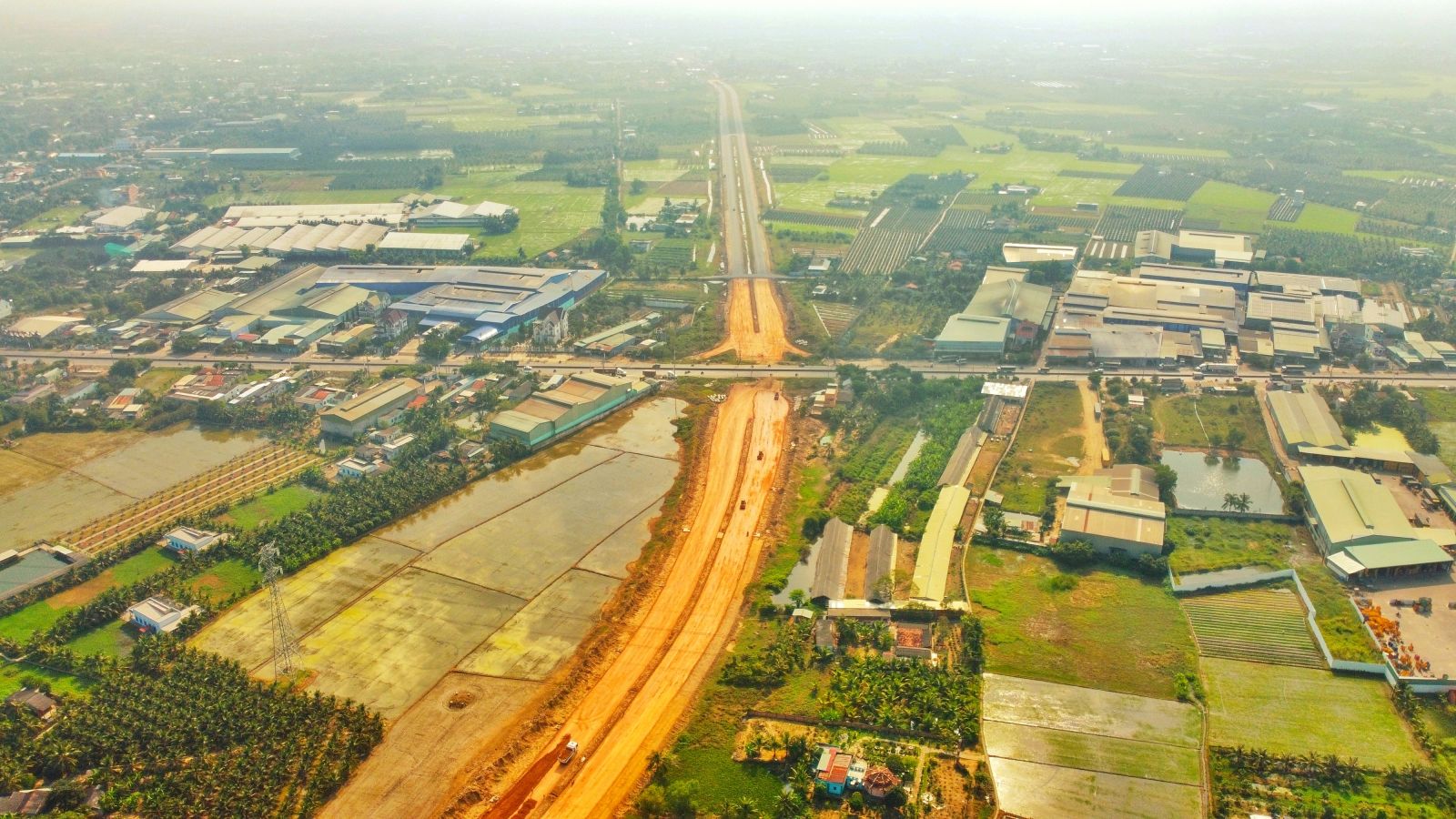 Following the term 2015 - 2020, the key project of Tan An City Ring Road, phase 2 will be completed in the term 2020 - 2025
